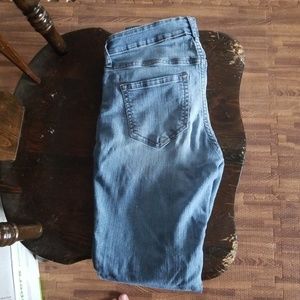 Old Navy mid rise super skinny Jeans